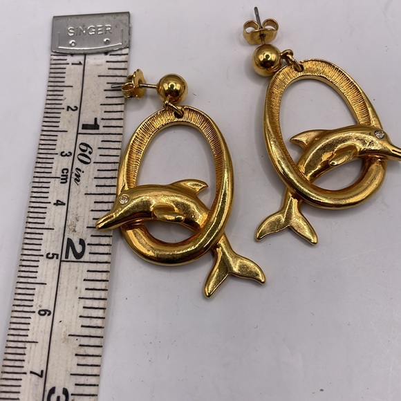 vintage Avon Dolphin Earring gold tone - Picture 2 of 4